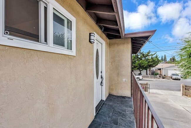 25654 Franklin Ave in Hayward, CA - Building Photo - Building Photo