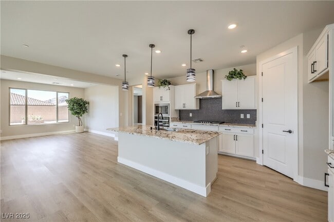 property at 10935 Harlowe Grv Ct