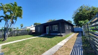 238 NW 45th St in Miami, FL - Building Photo - Building Photo