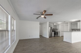 121 Varsity Dr in Huntsville, TX - Building Photo - Building Photo
