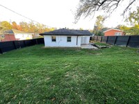 1224 Mary Ross Ave in Shelbyville, KY - Building Photo - Building Photo