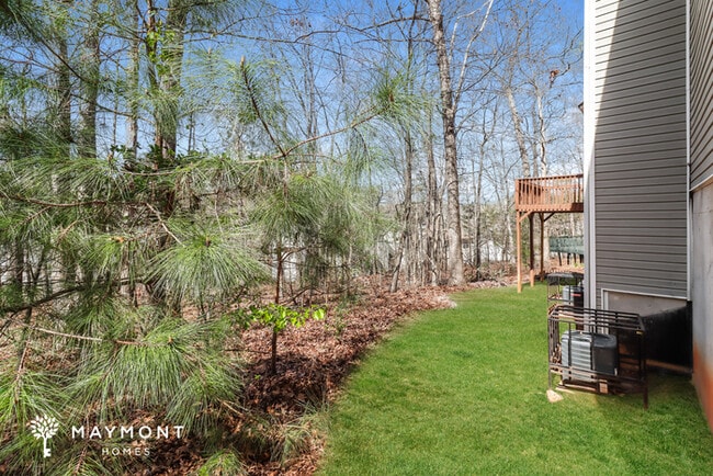 270 Teak Ln in Fairburn, GA - Foto de edificio - Building Photo