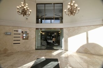 470 Fawell Blvd in Glen Ellyn, IL - Building Photo - Building Photo