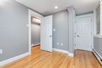 29 Grove St, Unit 1 in Boston, MA - Building Photo - Building Photo