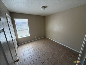 220 Dale Earnhardt Dr in Harker Heights, TX - Building Photo - Building Photo