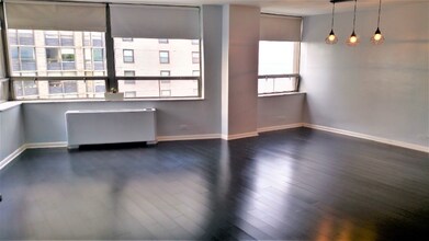 5701 N Sheridan Rd, Unit 19P in Chicago, IL - Foto de edificio - Building Photo