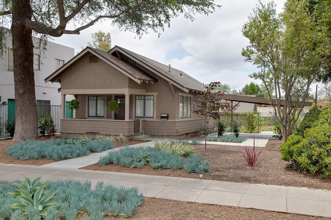 property at 1990 E Villa St