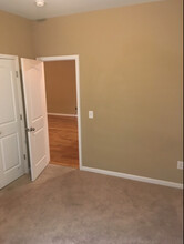 425 McCauley St in Chapel Hill, NC - Building Photo - Interior Photo