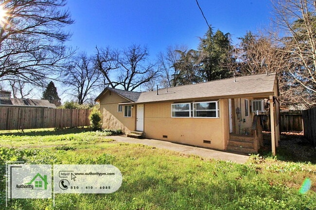 19087 Leaf Ln in Redding, CA - Building Photo - Building Photo