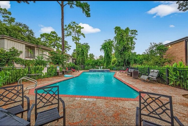 property at 8211 Katy Fwy