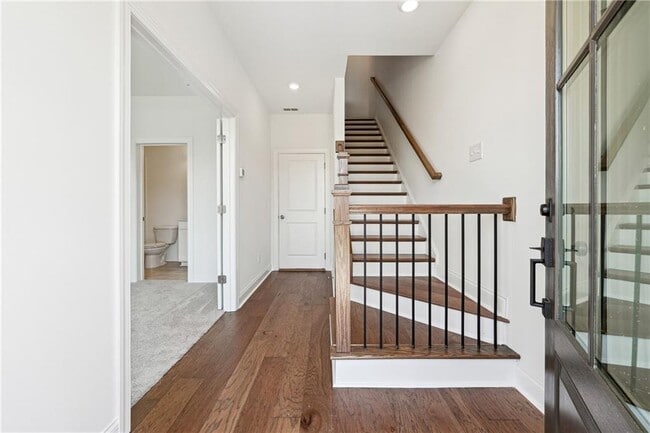504 Healy Dr in Cumming, GA - Building Photo - Building Photo
