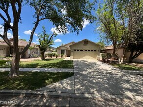 3652 E Bruce Ave in Gilbert, AZ - Building Photo - Building Photo