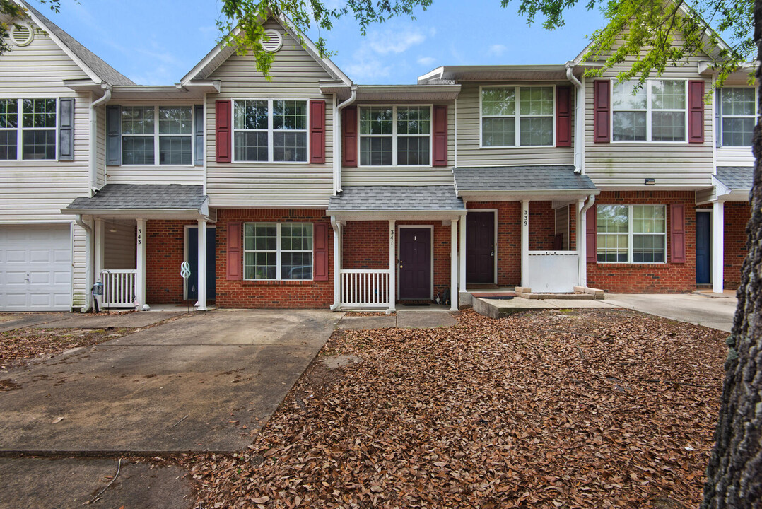 341 Crooked Pine Trail in Crestview, FL - Foto de edificio