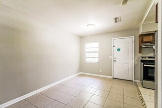 4815 Andromeda Rd in Jacksonville, FL - Building Photo - Building Photo