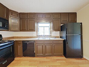 4121 S Fork Dr in Snellville, GA - Building Photo - Building Photo