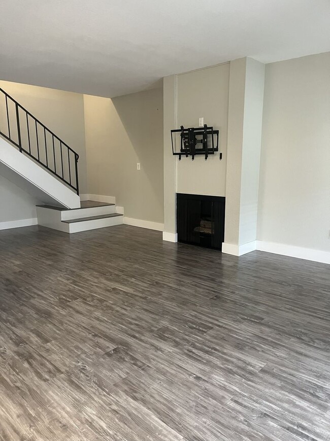 1181 Sumner Pl in Santa Maria, CA - Building Photo - Building Photo