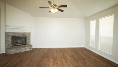 6008 King William Dr in Arlington, TX - Building Photo - Building Photo