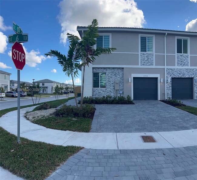 1455 SE 6th Ter in Homestead, FL - Building Photo - Building Photo