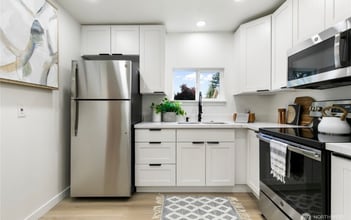 11 SW 100th St in Seattle, WA - Building Photo - Building Photo