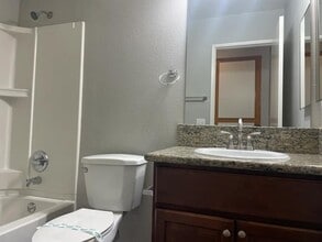 11479 Winery Dr in Fontana, CA - Building Photo - Building Photo