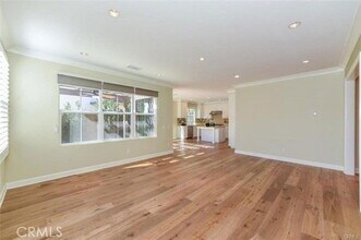 134 Stallion in Irvine, CA - Foto de edificio - Building Photo