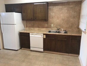 111 Picadilly Cir in Talladega, AL - Building Photo - Building Photo