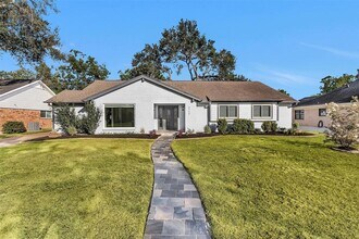 9723 Moorberry Ln in Houston, TX - Building Photo - Building Photo