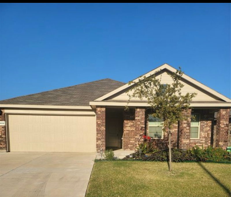 16632 White Fish Ln in Justin, TX - Building Photo