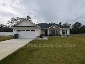 172 Taylors Crk Dr in Ludowici, GA - Building Photo