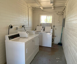 The Palms Mobile Home Park in Tucson, AZ - Foto de edificio - Building Photo