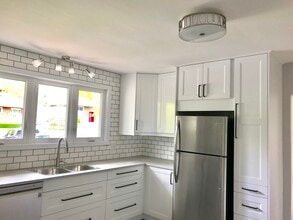 1075 Willowdale Av in Oshawa, ON - Building Photo - Building Photo