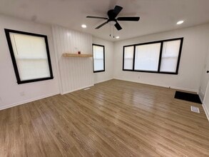 12 Moore St in Cartersville, GA - Building Photo - Building Photo