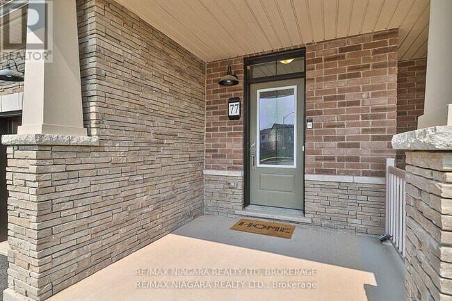 77 Keelson St in Welland, ON - Building Photo - Building Photo