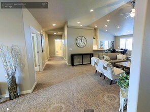 4742 SW Volcano Ave in Redmond, OR - Building Photo - Building Photo