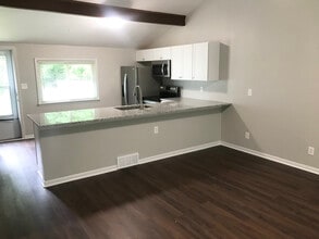 523 Jutlew Rd in Newark, OH - Building Photo - Building Photo