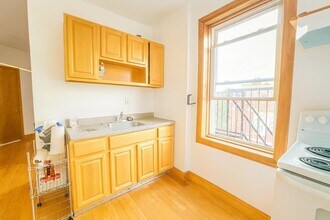 549 West Side Ave in Jersey City, NJ - Building Photo - Building Photo