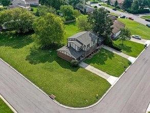 2374 Kewanna Ln in Beavercreek, OH - Building Photo - Building Photo