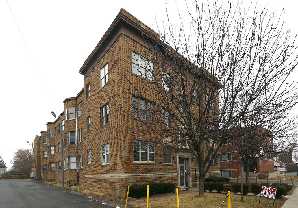 Helen Louise Apartments in Indianapolis, IN - Building Photo