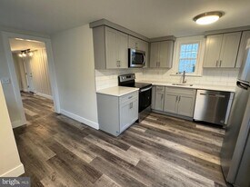 13 Charlton St in Princeton, NJ - Building Photo
