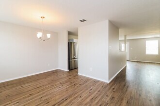 332 Indian Blanket Dr in Burleson, TX - Building Photo - Building Photo