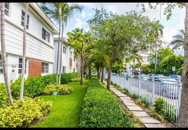 1550 Pennsylvania Ave, Unit 116 in Miami Beach, FL - Building Photo - Building Photo