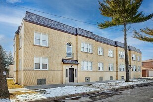 5703 W Seminole St in Chicago, IL - Building Photo