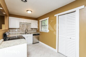 1228 Helen St in Apopka, FL - Building Photo - Building Photo