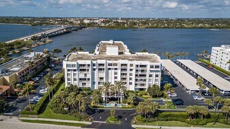 2860 S Ocean Blvd in Palm Beach, FL - Building Photo