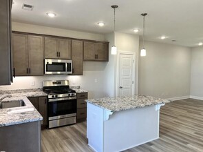 207 Taylor Woods Ct in Greenville, SC - Building Photo - Building Photo