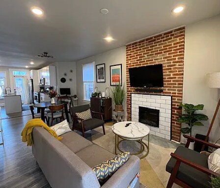 212 E Maple Ave in Denver, CO - Foto de edificio - Building Photo