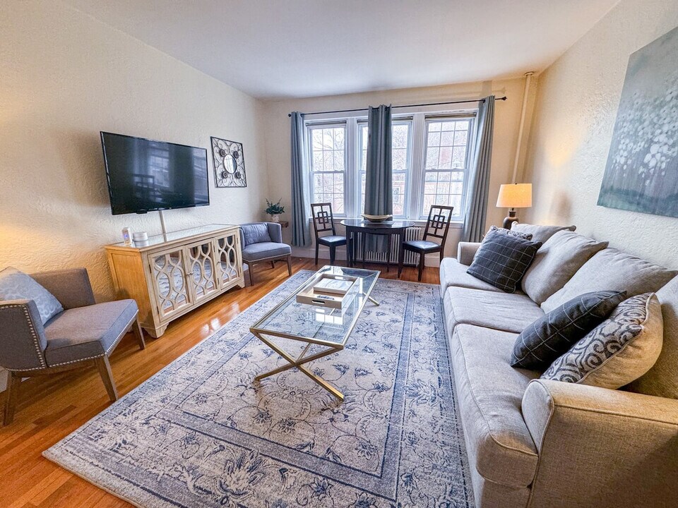90 Kilsyth Rd in Boston, MA - Building Photo