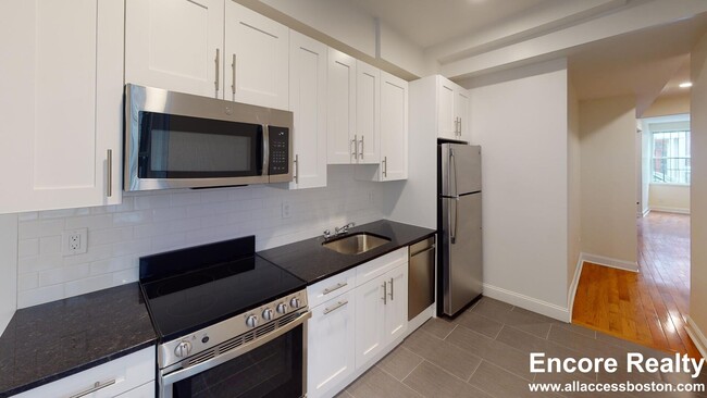 129 Sutherland Rd, Unit 2 BED 1BATH BOSTON in Boston, MA - Building Photo - Building Photo