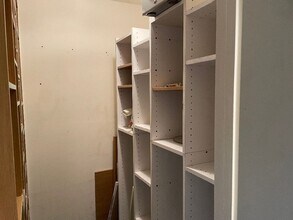 134 Emerson Gardens Rd, Unit 2 in Lexington, MA - Building Photo - Building Photo