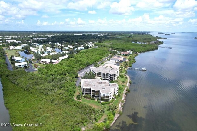 9612 Riverside Dr, Unit 102 in Sebastian, FL - Building Photo - Building Photo